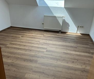 Schöne 2-Zimmer-Wohnung mit Balkon, Grün- & Blicklage von Privat. A... - Foto 1