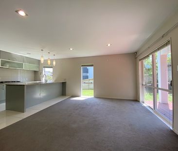 Northcross - 5 Bedroom Family House - Photo 4