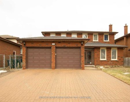 Detached Home For Lease | E8116910 - Photo 2