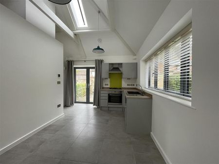 1 bedroom detached house to rent - Photo 4