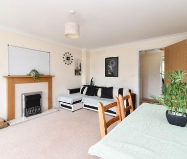 4 bedroom semi-detached house to rent - Photo 3