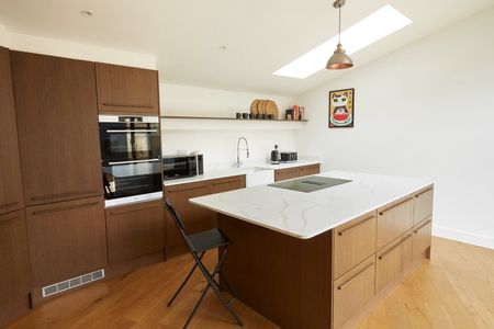 2 Bed Detached House, Lancaster Road, N4 - Photo 5