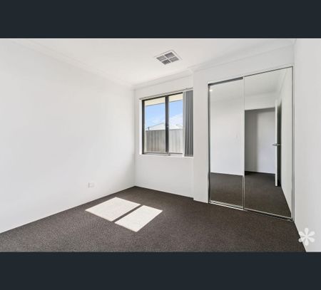 25 Stinear Street, Champion Lakes, WA 6111 - Photo 4