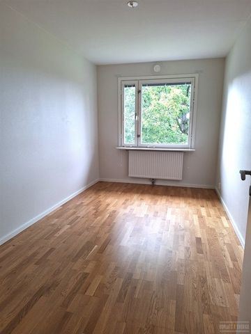 Karlslättsv 7 C - Photo 3