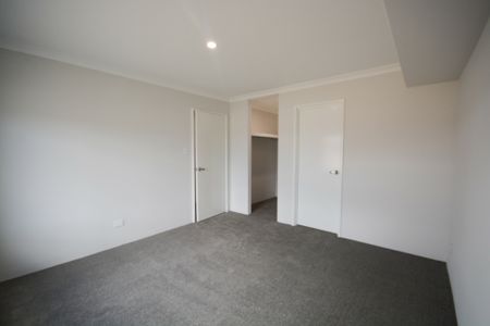 Brand New Four Bedroom Dual Living Property! - Photo 3