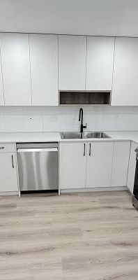 Brand New 2 Bed 2 Bath Apartment Rentals in East Van - Pet Friendly - Photo 1