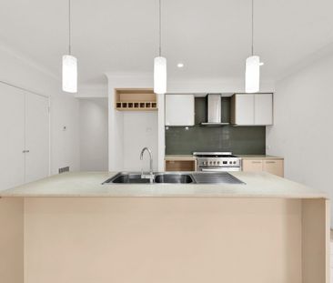 MODERN LIVING IN PRIME LOCATION! - Photo 1