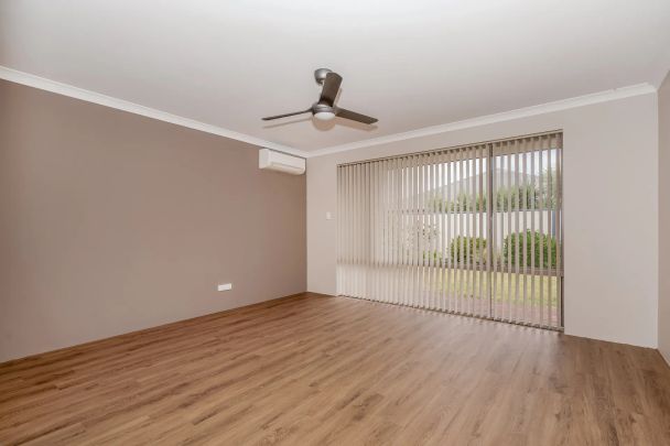 7 Bamburgh Turn, Meadow Springs. - Photo 1