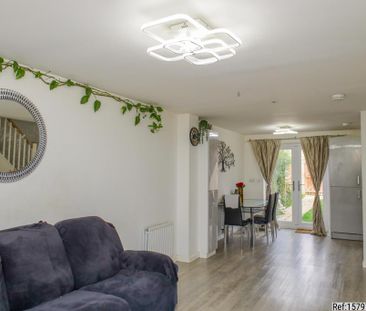 3 bedroom semi-detached house to rent - Photo 2