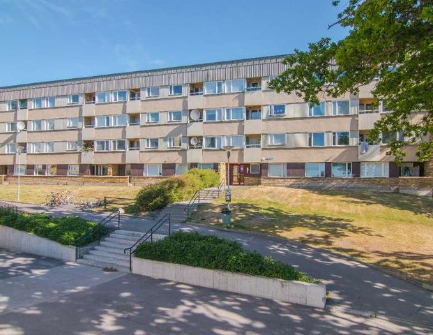 Ådalsvägen 4 B - Foto 1