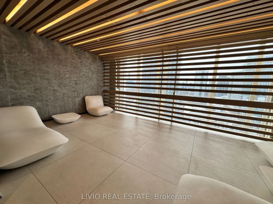 5 Defries Street #513 - Photo 1