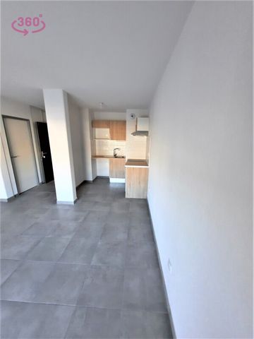 Location Appartement 2 pièces 41m² NIMES 30000 - Photo 4