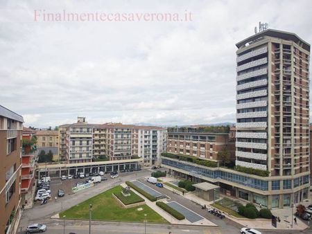 Piazza Renato Simoni, 333, Verona, Veneto 37122 - Photo 2