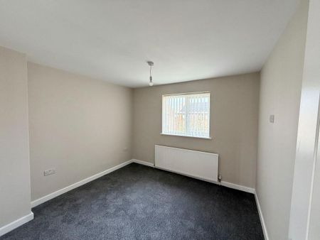 3 bedroom terraced house to rent - Photo 3