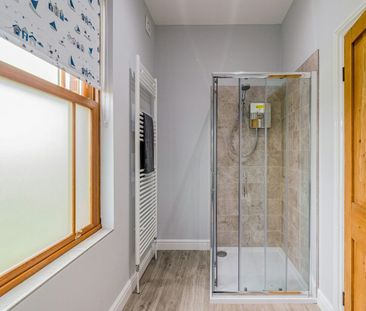 Farm House to rent on - Photo 2