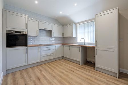 2 bed flat to rent in Corchester Walk, Newcastle Upon Tyne, NE7 - Photo 5