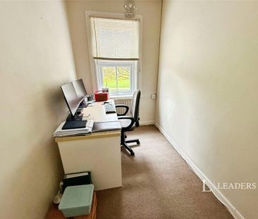 3 bedroom terraced house to rent - Photo 3