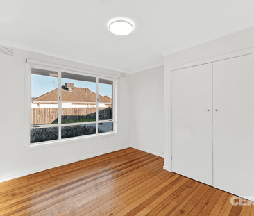 Modern & Low-Maintenance Living in Sunshine West - Photo 6