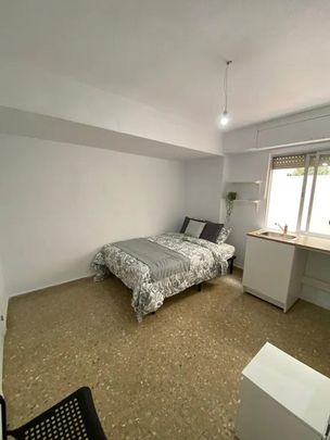 Carrer Joan Lluis Vives, Manises, Valencian Community 46940 - Photo 1