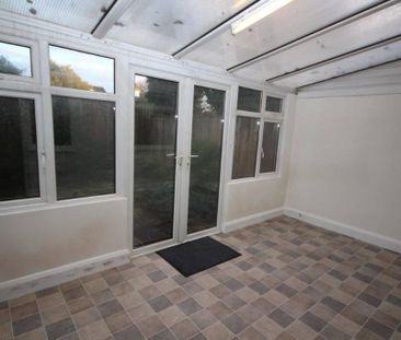 3 bedroom end of terrace house to rent - Photo 3