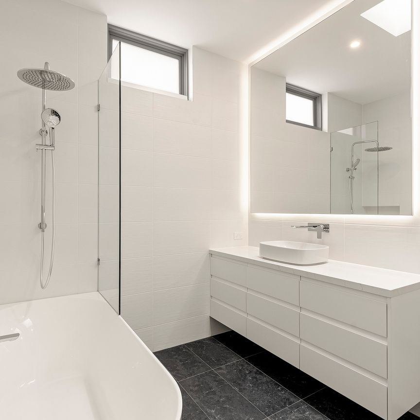 175 Nelson Rd, South Melbourne VIC 3205 - House For Rent | Domain - Photo 1