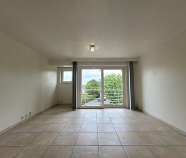 Ongemeubeld 2-slaapkamerappartement met garage - Photo 3