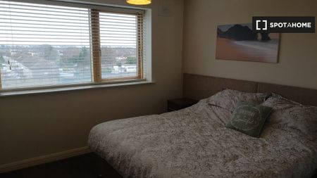Room in shared 2-bedroom apartment in Whitehall, Dublin. - Photo 3