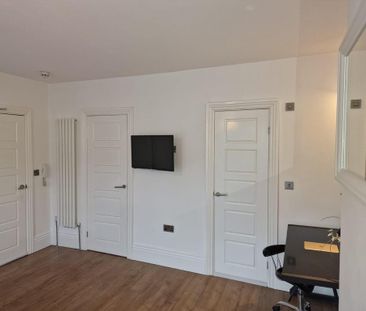 1 bedroom semi-detached house to rent - Photo 2