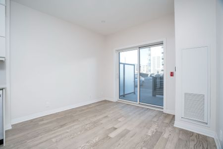 For Lease - 102 Grovewood Common Unit# 133, Oakville, Ontario - Photo 3