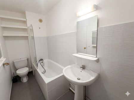 Location Appartement 1 pièce 27m² MONT DE MARSAN 40000 - Photo 5