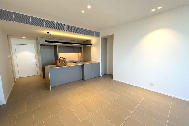 Level 10/1004/40 Solent Circuit Norwest - Photo 1