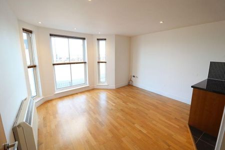 2 bedroom apartment to rent - Photo 2