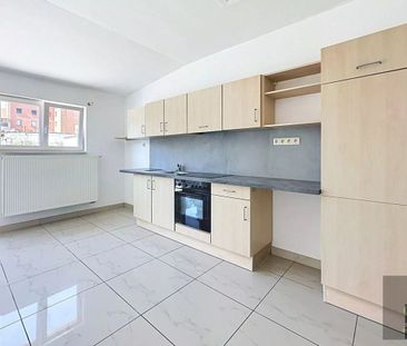 Appartement te huur in Morlanwelz-Mariemont voor € 815 met 1 slaapk... - Photo 1