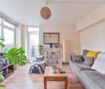 2 Bed Flat, Leys Court, SW9 - Photo 3