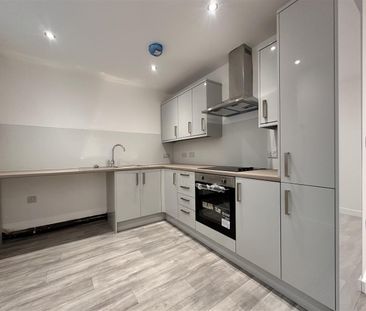 High Street, Neston - Photo 5