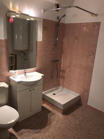 Location Appartement 2 pièces 43m² MARMANDE 47200 - Photo 2