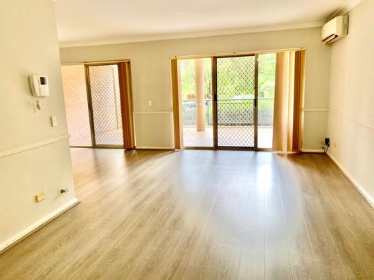 Spacious Unit ! - Photo 1