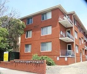 Classic 1 Bedroom Unit! - Photo 1