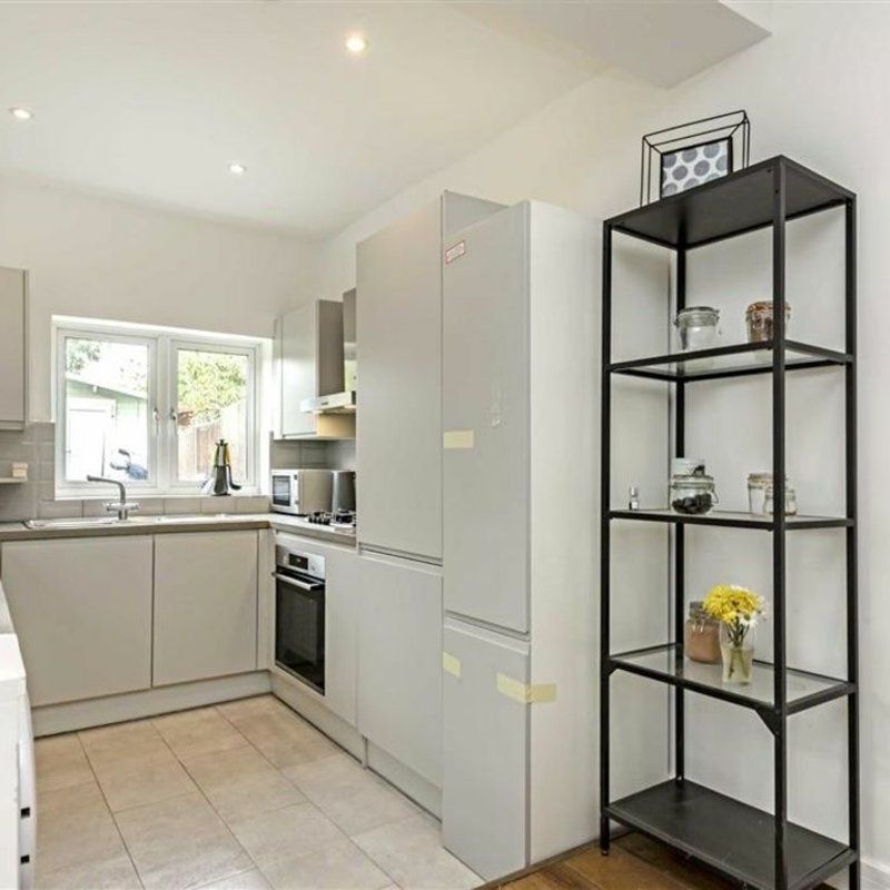 Elmtree Road, Teddington, TW11 - Photo 1