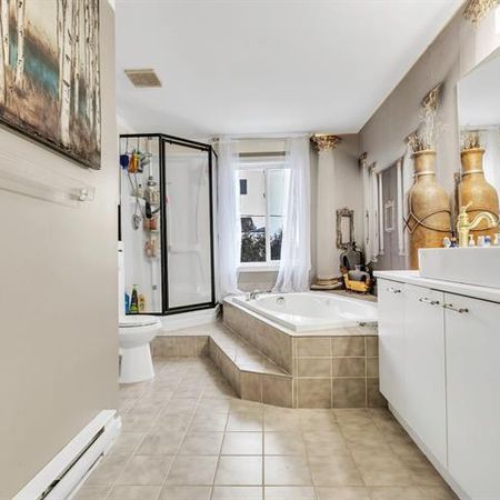 À louer, grande maison semi-détachée(7-1/2) 3-4 chambres - To rent, large semi-detached house (7.5) with 3-4 bedrooms - Photo 4