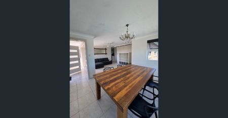 20 Clyde Road Herston FULLY FURNISHED UNIT - Photo 2