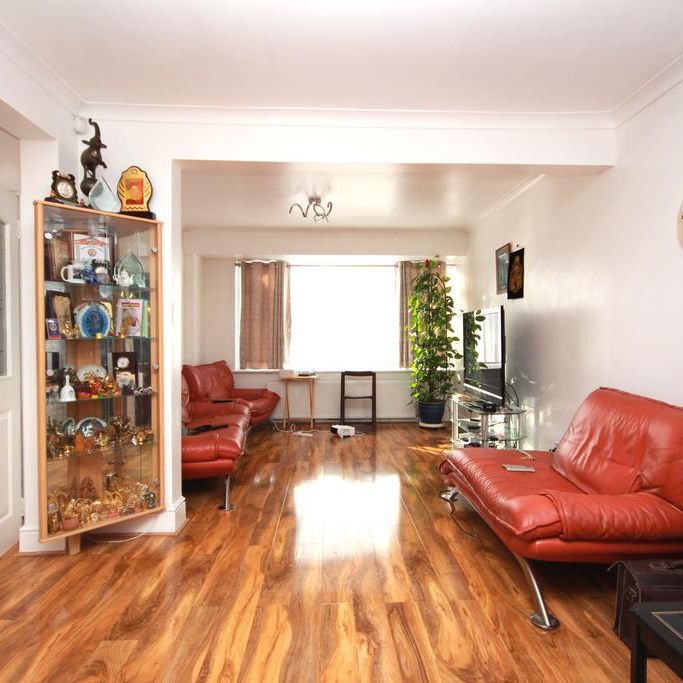 5 bedroom semi-detached house to rent - Photo 1