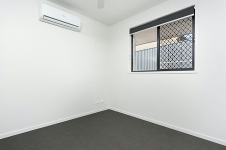 Modern Two Bedroom Duplex - Photo 2