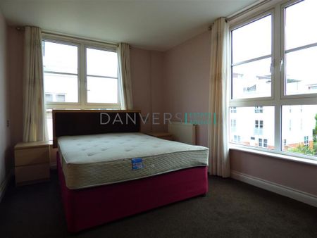 4 bedroom townhouse to rent - Photo 2