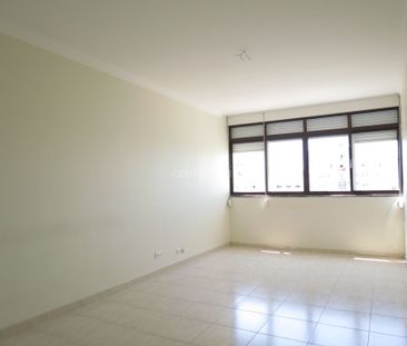 Apartamento T2 para Arrendamento em Alfornelos perto do Metro - Photo 2