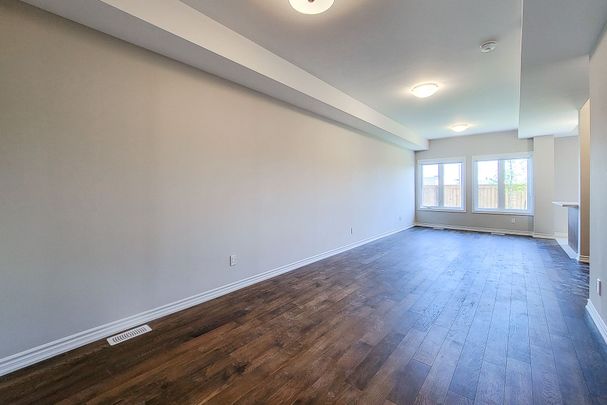 For Lease - 9 Mann Trail, Welland, Ontario - Photo 1