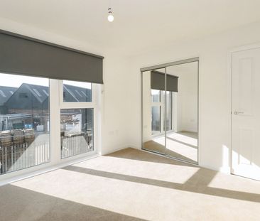 2 bedroom terraced property to rent - Photo 2
