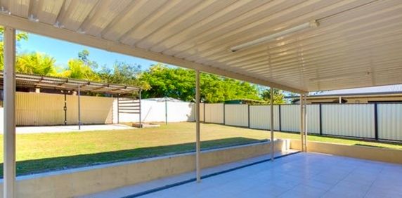 Family Home With Spacious Backyard! - Photo 2