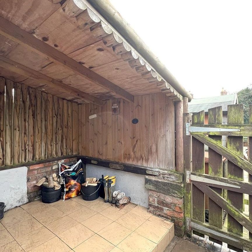 The Bank, Scholar Green - Photo 1