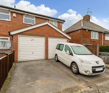 3 bedroom semi-detached house to rent - Photo 5